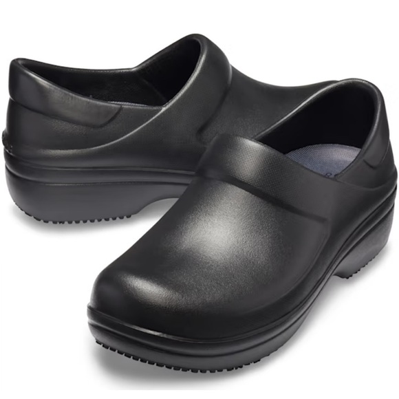 Croc Women’s Neria Pro II Slip Resistant Work Clog - Picture 1 of 5